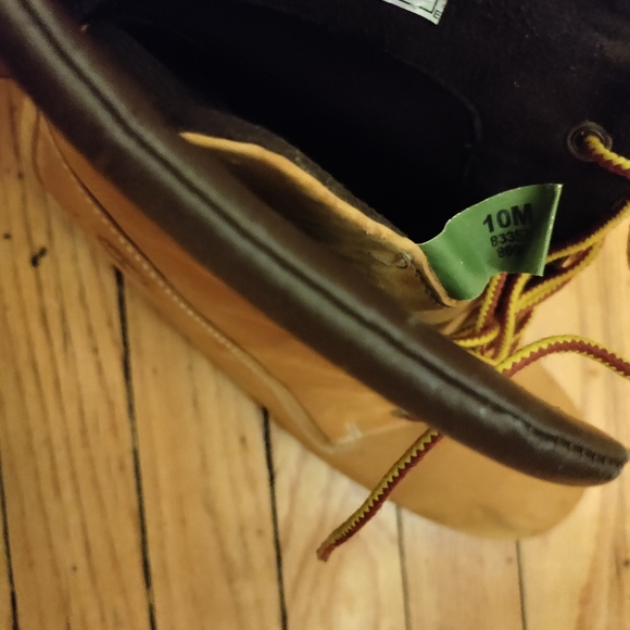 Shoes - Picture 1 of 3